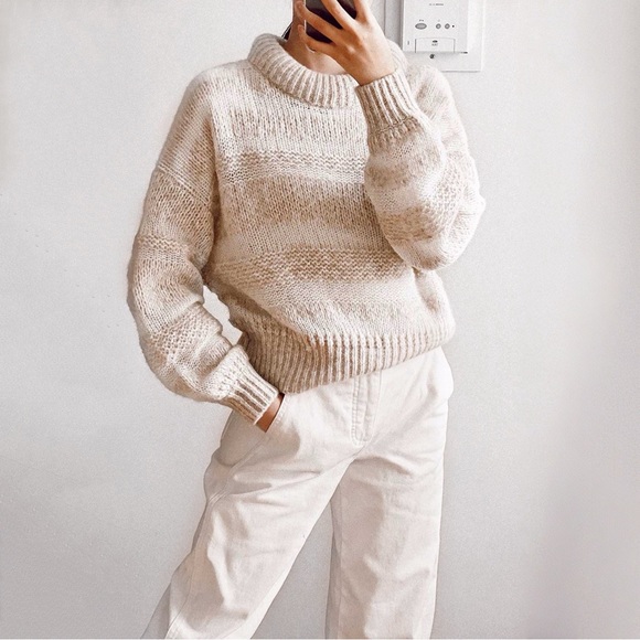 Everlane Sweaters - Everlane Puff Cream Sweater L